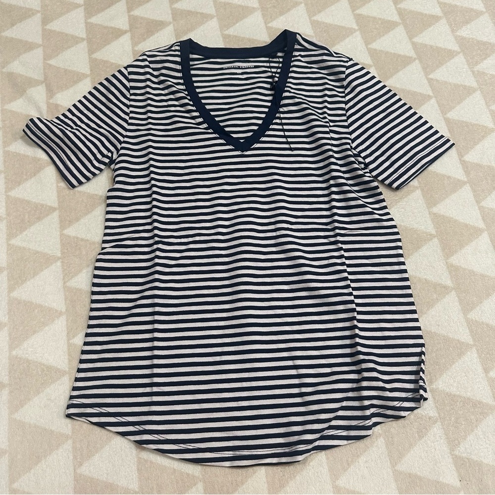 Universal standard vrex tee shirt black white stripes
